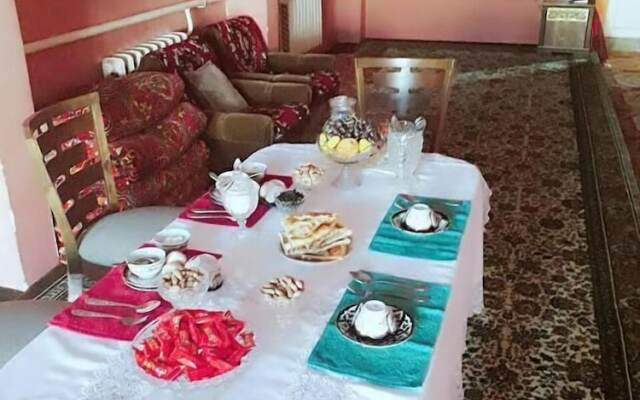 Vodokanal Place Khorezm National House