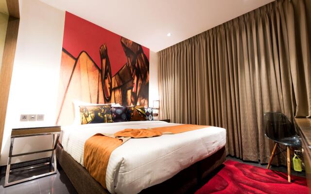 Hotel Gallery 67