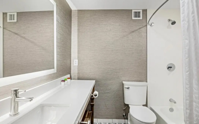 John Carver Inn & Spa