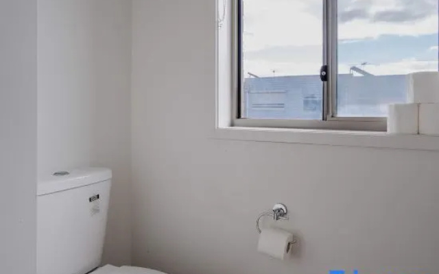 Spacious 4B House in PointCook