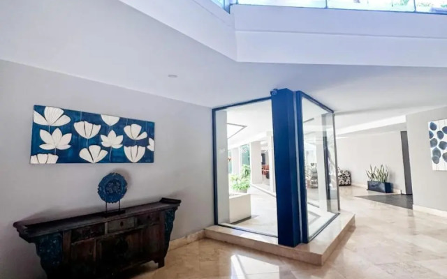 AT 2233 Amazing with Enormous Terrace & PrivatePool