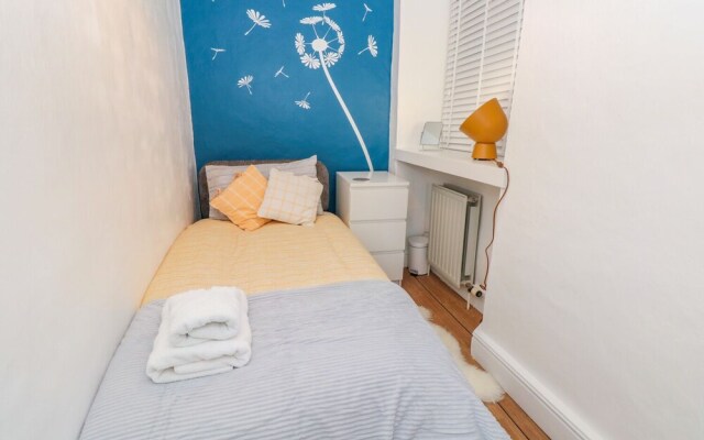 34b Clarence Street