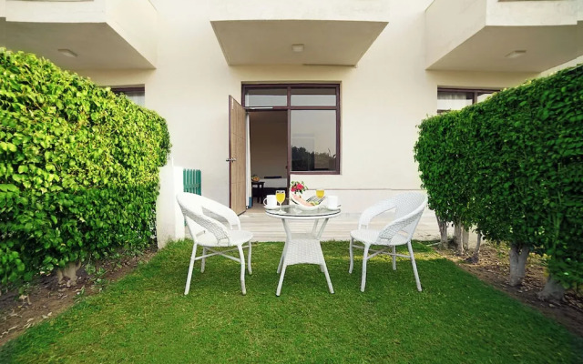TreeHouse Sunrise Resort & Caravan Park