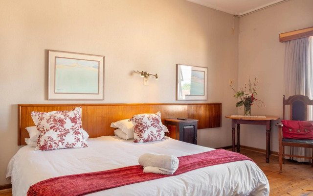 Karoo Country Inn Hotel