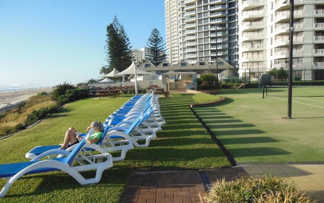 Breakers North Absolute Beachfront Apartments