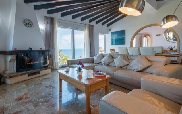 Villa Suria