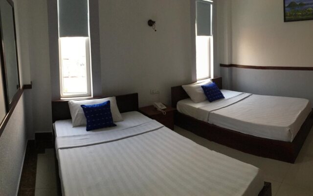 La Lune Hotel