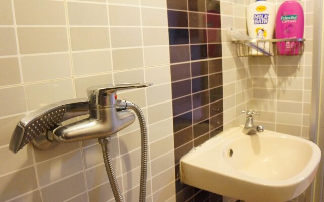 Yue Ka Hotel - 52-54 Argyle Street