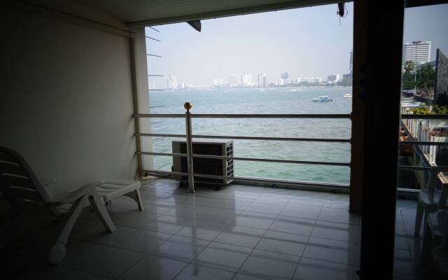 At Sea Hotel Pattaya
