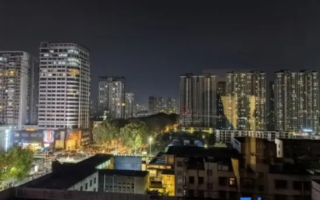 Weiou Hotel (Pingdingshan Zhongxing Road)