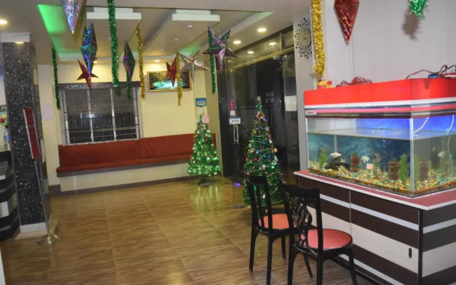 Hotel Mamoni Group