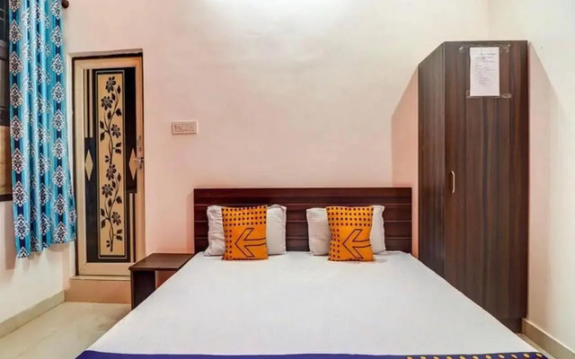 Oyo 80505H Shubhi Palace