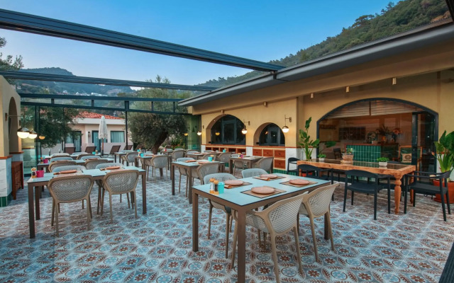 Z Exclusive Hotel and Villas