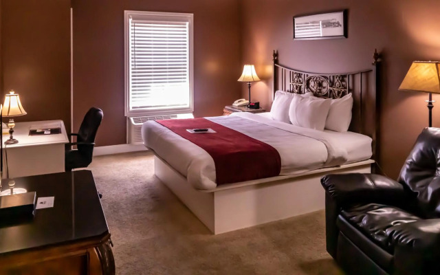 Depot Inn and Suites