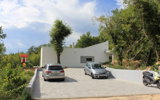 Holiday House Lovric