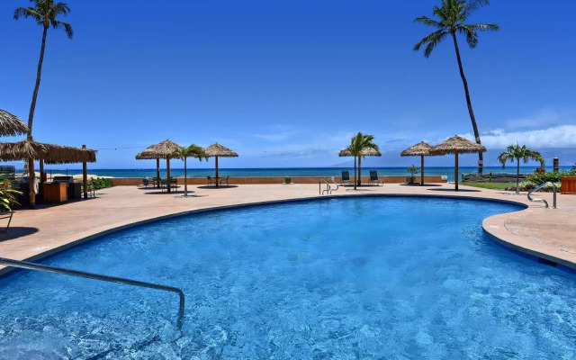 Royal Kahana 104