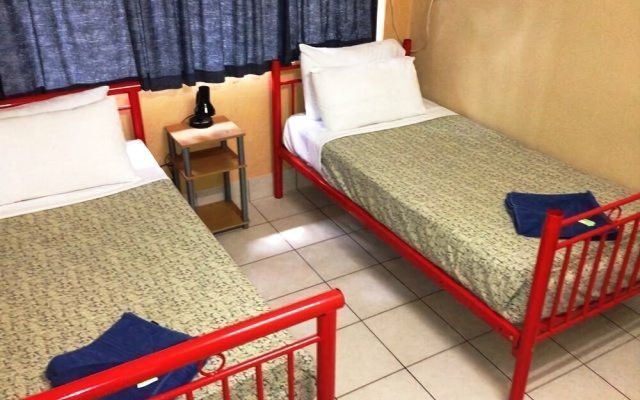 Hi Way Inn Motel – Guest Rooms – Winnellie