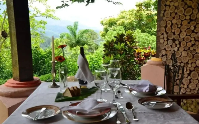 Portal De La Montaña