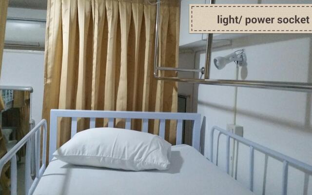 Chiangmai Gate Capsule Hostel