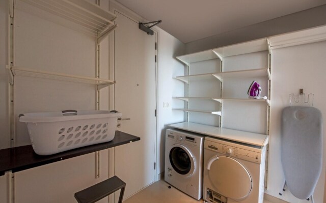 Urban Island Getaway on Bluewaters