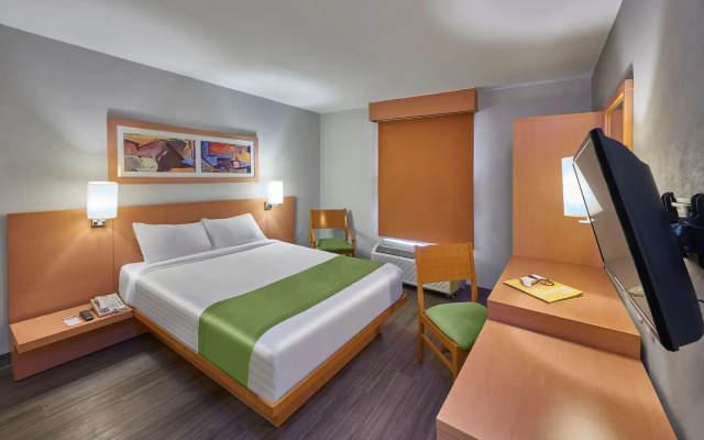 City Express by Marriott Celaya Parque