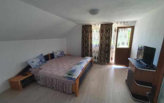 Complex de Pensiuni Si Casute la Munte1