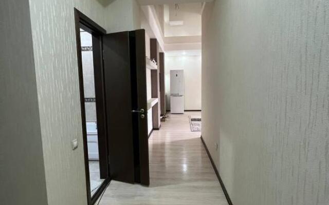2-room apartment Umetalieva 84
