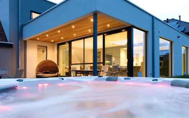 Villa 121