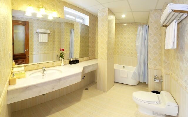 Sq Hang Gai Hotel & Spa
