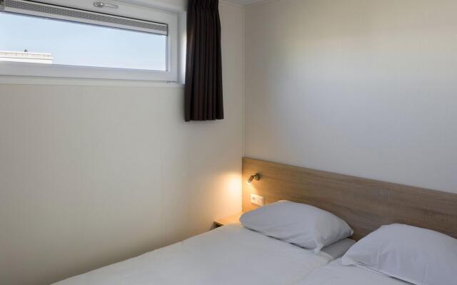 Modern Lodge With 2 Bathrooms, The Beach At 500 M