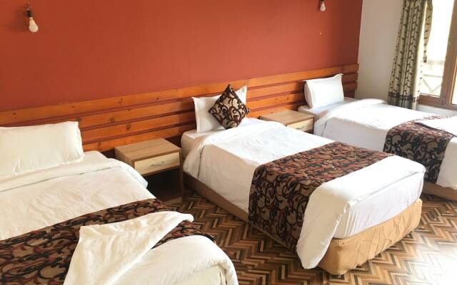 Sauraha Holiday Home