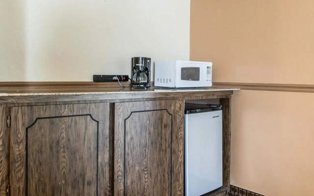 Tesla MedBed Center, East Dubuque