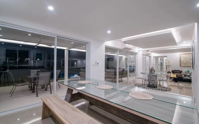 Luxury Modern 4 Bedroom Pool Villa - Fh206