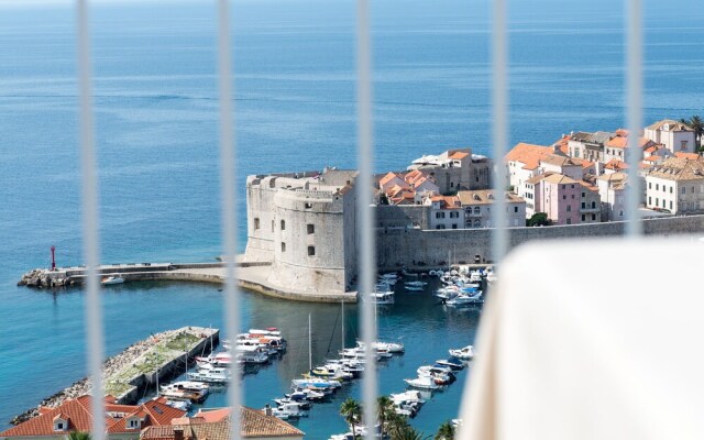 Ploce apartmani - LUV