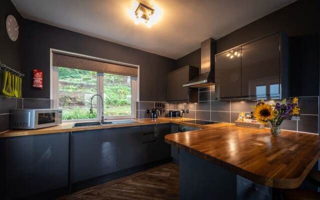 Storr Apartments