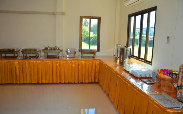 Silver Gold Garden Suvarnabhumi Airport Hotel