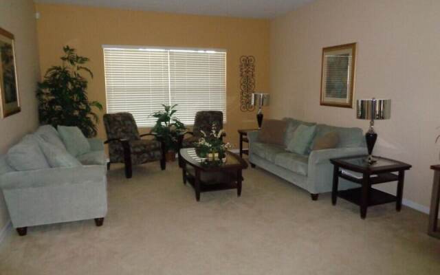 R1 Westhaven 5 bed / 3 Bath