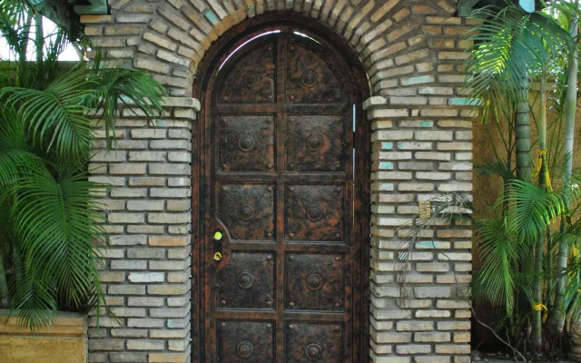 Gayac Residences