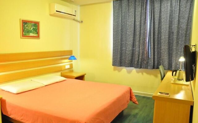 Home Inn Linyi People's Square