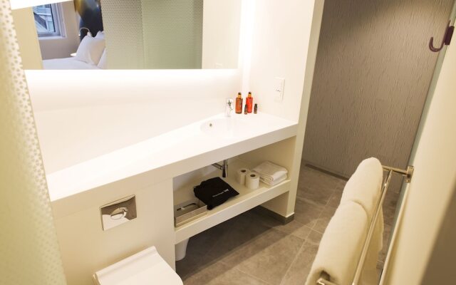 B-aparthotel City West