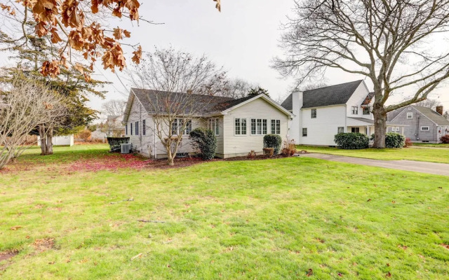 Westerly Retreat ~ 1/4 Mi to Private Beach!