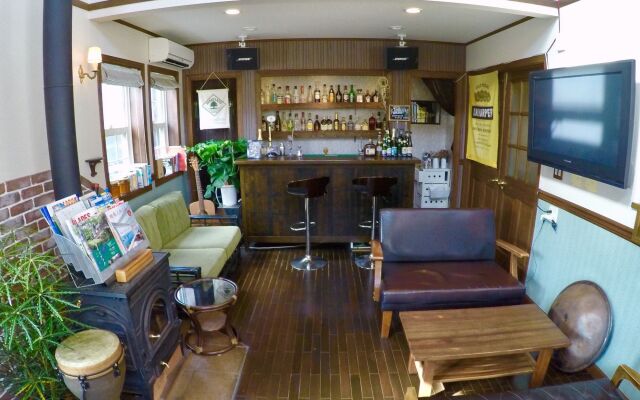 Iza Kamakura Guest House & Bar - Hostel