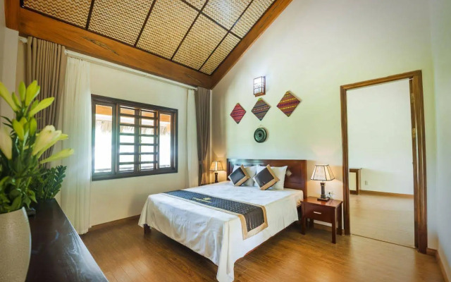 Hoa Binh Hotel
