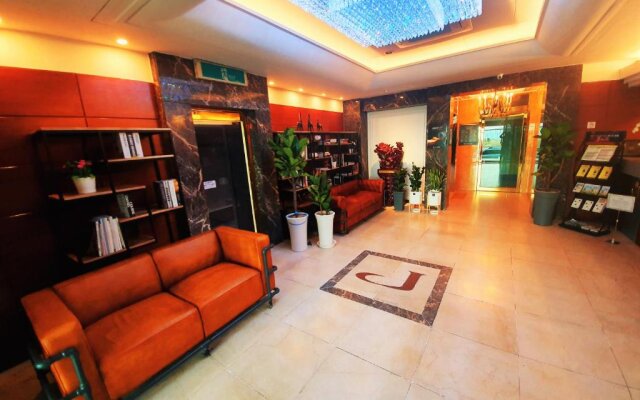 Uneed Business Hotel
