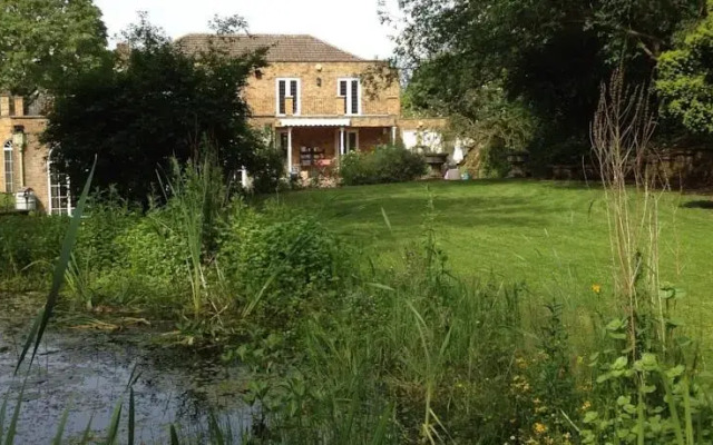 Bunkers Hill House