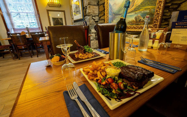 The Grapes Hotel