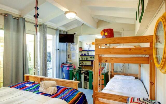 Strand Family 4 Sleeper En-Suite Studio