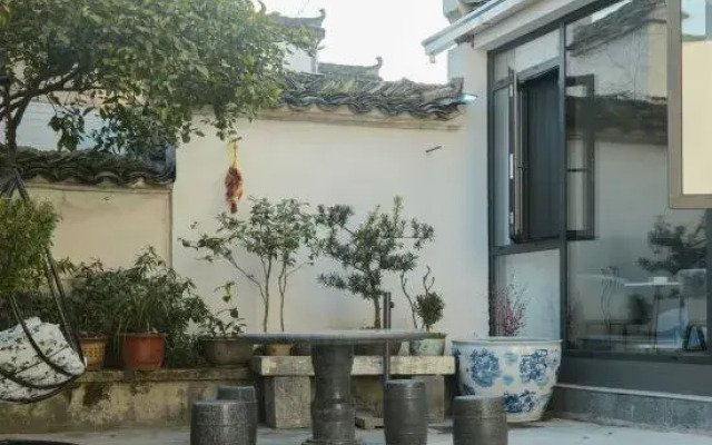 Yirenxiang Hostel