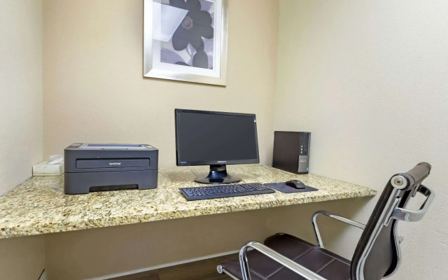 Clarion Pointe Durham Research Triangle Park