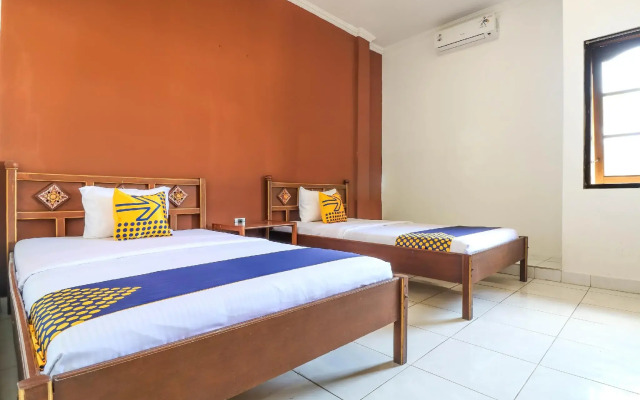 OYO 1927 Hotel Candra Adigraha